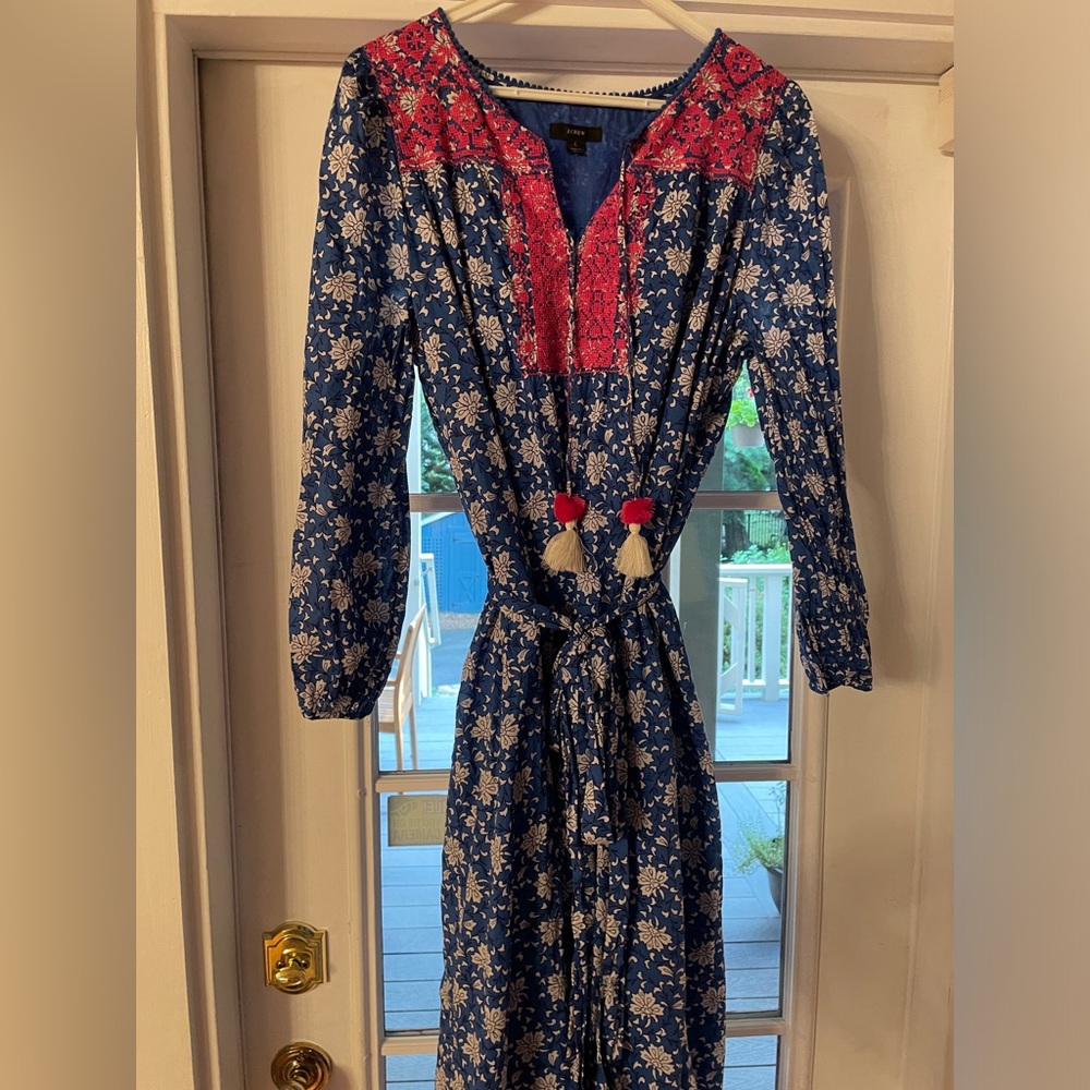 Blue and white floral dress with pink accents. NWOT. Size L.